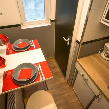 Prime Location Stylish Flats Appartement