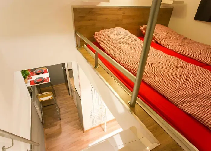 Prime Location Stylish Flats Apartament